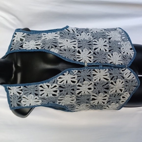 Vintage 2 toned Denim crochet vest - Picture 1 of 4